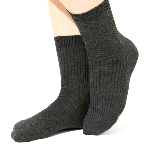 ❤️NWT TORRID WIDE WIDTH 3 PACK RIBBED CREW SOCKS - HEART & STAR GRAPHIC PRINT - Picture 3 of 8